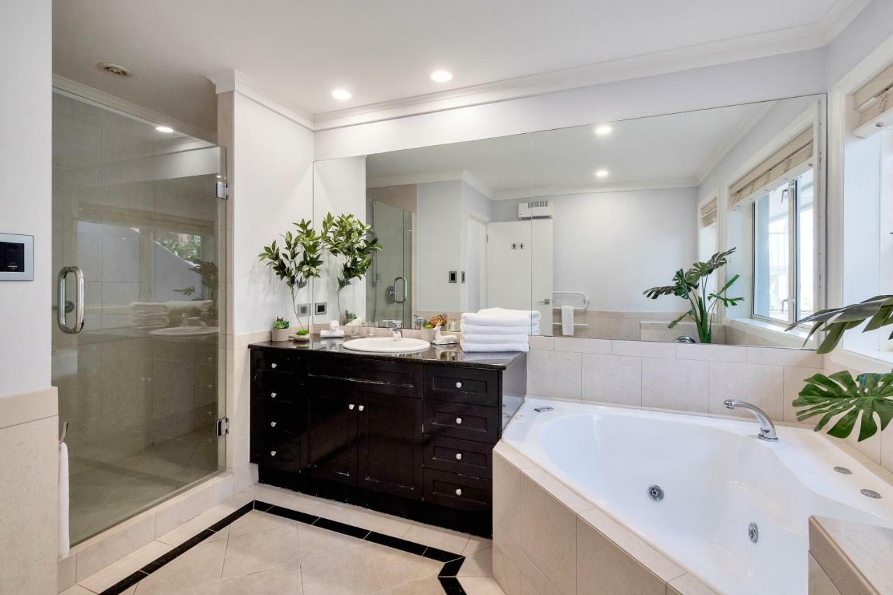 Willa Orakei Grandeur Mansion With Sea Views & Pool Auckland Zewnętrze zdjęcie